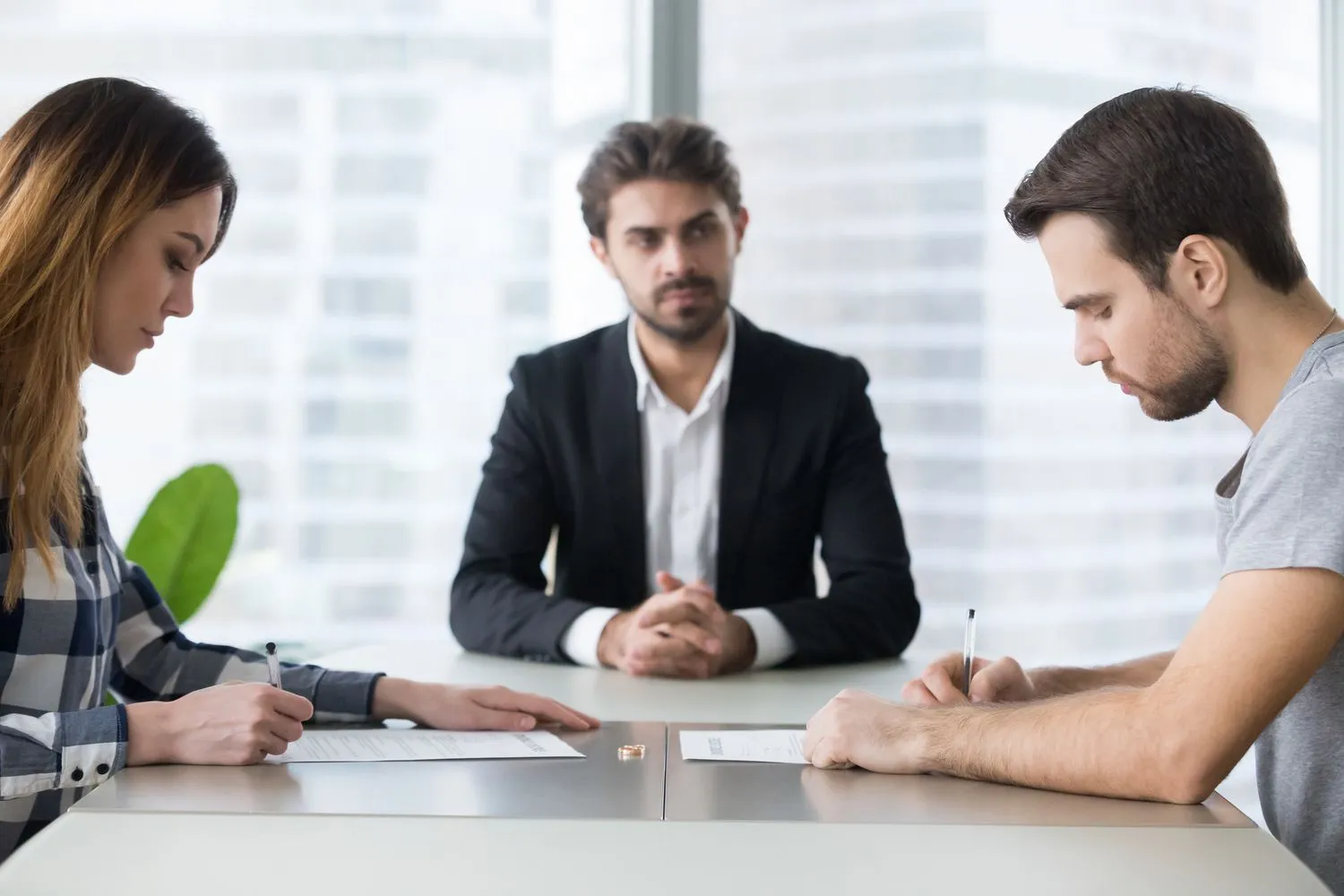 How EH Mediation Guides Couples Toward Fair and Balanced Outcomes Lincolnshire